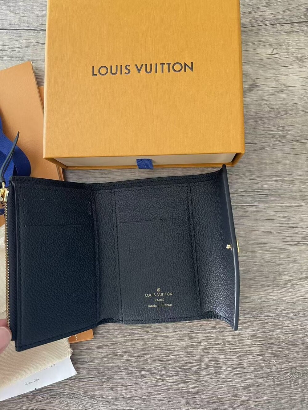 Louis Vuitton Victorine Wallet - Picture 11 of 11